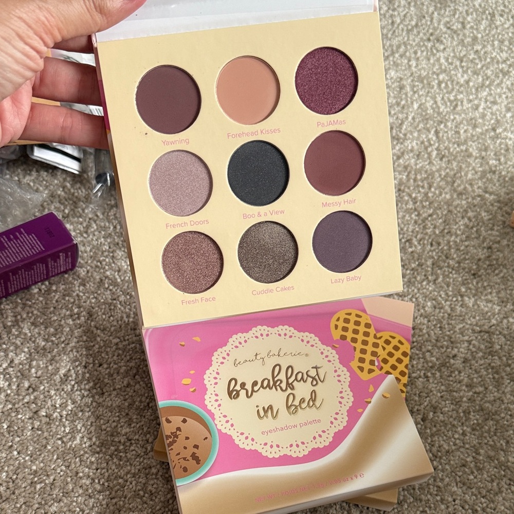 Beauty Bakerie Cozy Hues Eyeshadow Palette